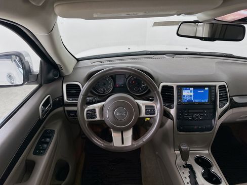 Used 2011 Jeep Grand Cherokee Laredo AWD/4WD image 27