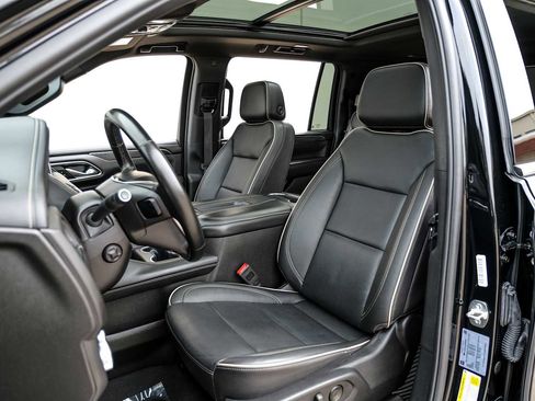 Used 2024 GMC Yukon XL SLT w/ SLT Luxury Package AWD/4WD image 36