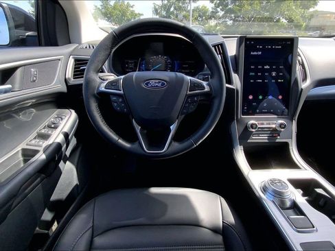 Used 2022 Ford Edge SEL w/ Convenience Package image 5