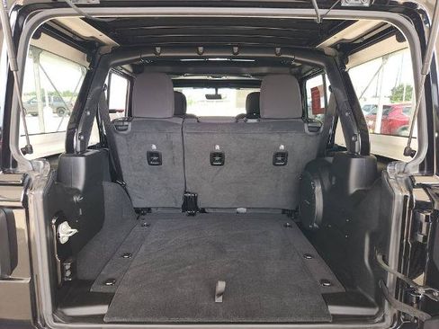 Used 2023 Jeep Wrangler Unlimited Sport w/ Sun And Sound Package AWD/4WD image 14