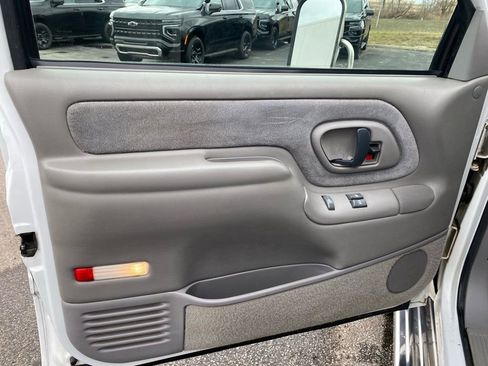 Used 1996 Chevrolet Silverado 3500 4x4 Extended Cab image 9