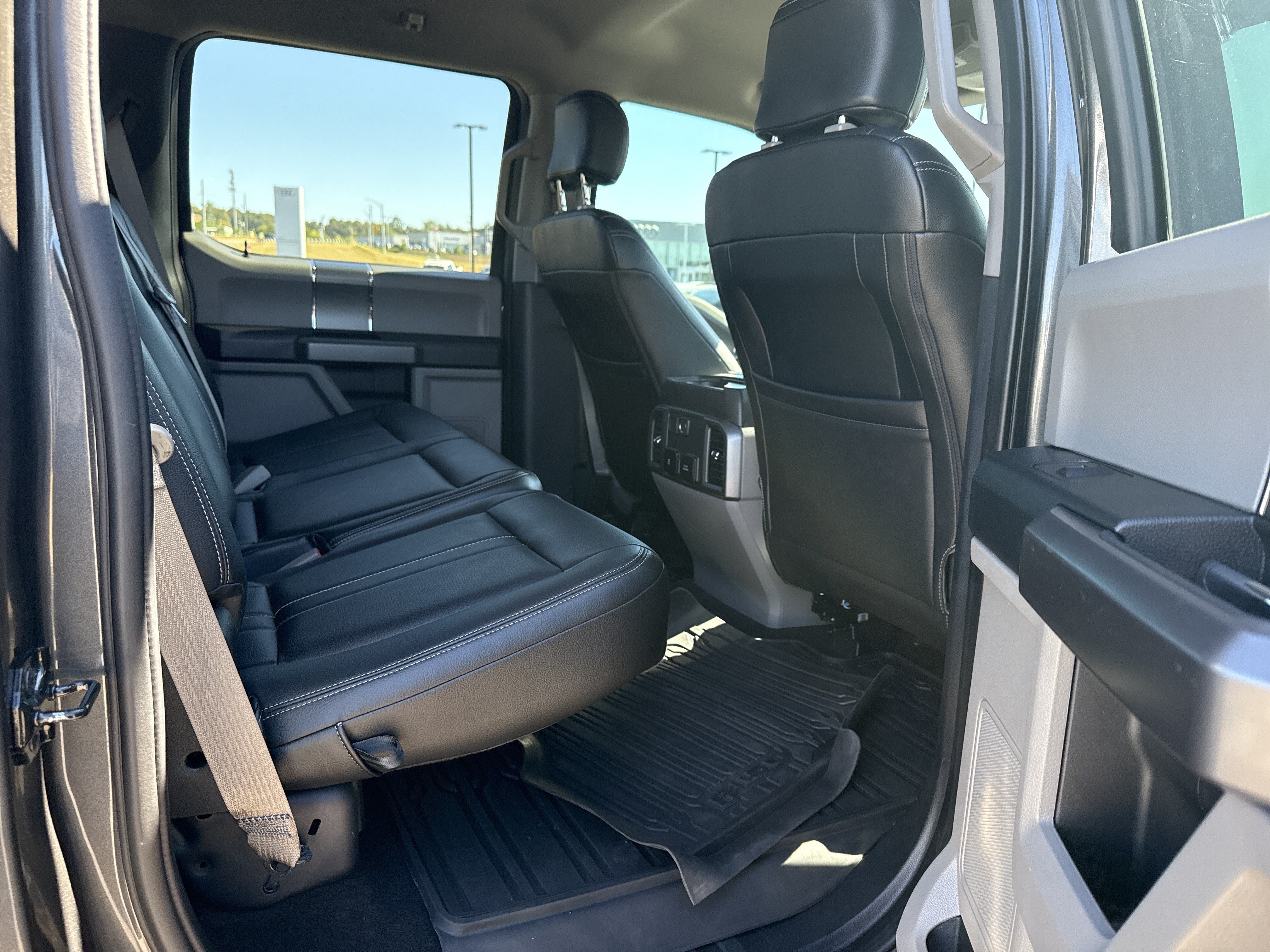 Used 2020 Ford F150 XLT w/ Equipment Group 302A Luxury AWD/4WD image 15