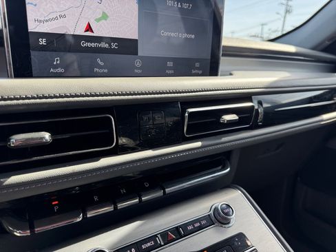 Used 2020 Lincoln Aviator Reserve w/ Class IV Trailer Tow Package image 27