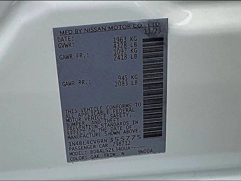Used 2024 Nissan Altima 2.5 SR FWD image 19