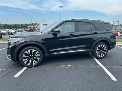 Used 2025 Ford Explorer Platinum w/ LUX Leather Package AWD/4WD image 3