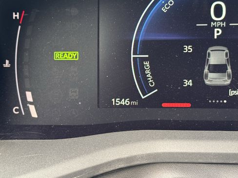 Used 2025 Toyota Camry SE image 20