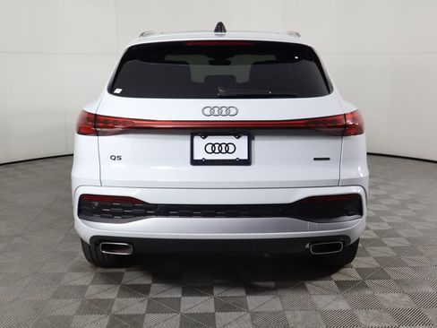 Used 2025 Audi Q5 Premium w/ Convenience Package image 6