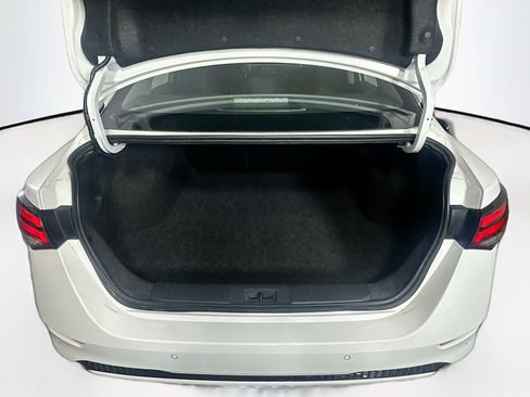 Used 2025 Nissan Sentra S FWD image 28