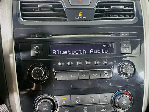 Used 2013 Nissan Altima 2.5 S FWD image 19