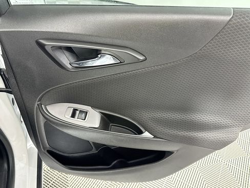 Used 2018 Chevrolet Malibu LS image 27