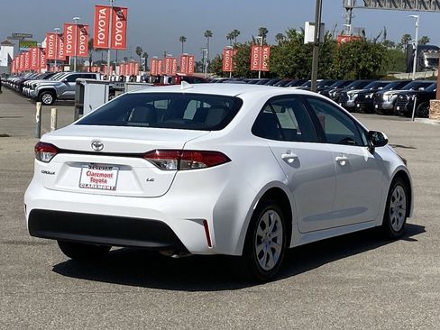 Certified 2024 Toyota Corolla LE image 31