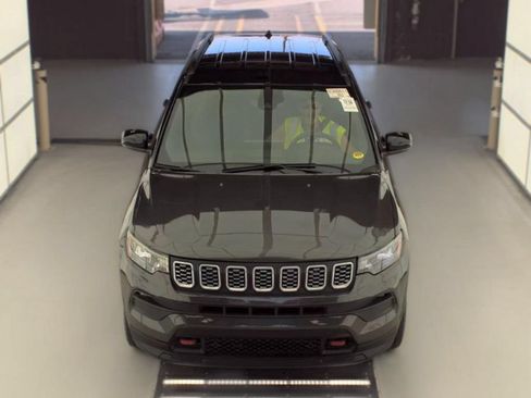 Used 2024 Jeep Compass Trailhawk AWD/4WD image 3