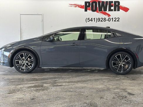 Used 2026 Toyota Prius XLE image 6