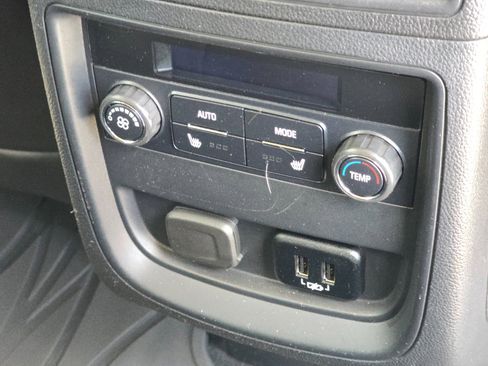 Used 2018 Buick Envision Essence AWD/4WD image 17