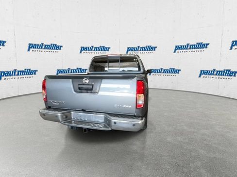 Used 2016 Nissan Frontier SV w/ SV Value Truck Package AWD/4WD image 10