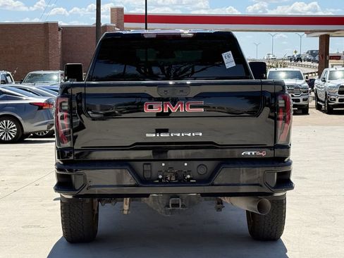 Used 2025 GMC Sierra 2500 AT4 AWD/4WD image 5