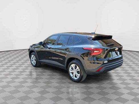 Certified 2025 Chevrolet Trax LS image 6