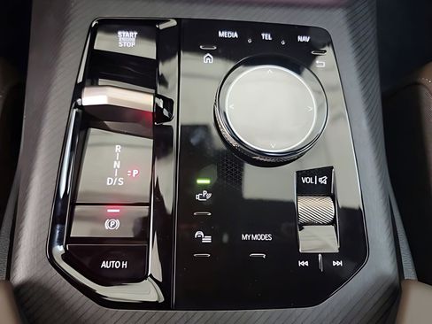 Used 2025 BMW X3 xDrive30i w/ Convenience Package image 16