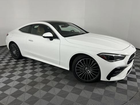 Used 2025 Mercedes-Benz CLE 300 4MATIC Coupe image 2