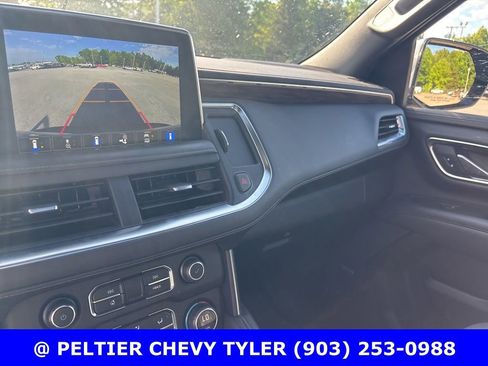 Used 2022 Chevrolet Tahoe Z71 w/ Luxury Package image 17