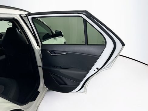 Used 2024 Kia Niro Wind w/ Wind Preserve Package image 31