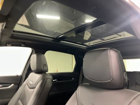 Certified 2026 Cadillac XT5 Premium Luxury w/ LPO, Floor Liner Package image 27