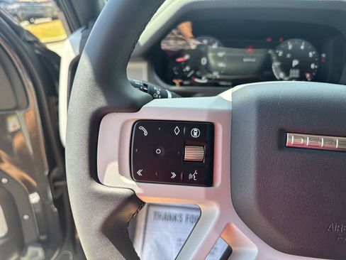 Used 2024 Land Rover Defender 130 S image 26