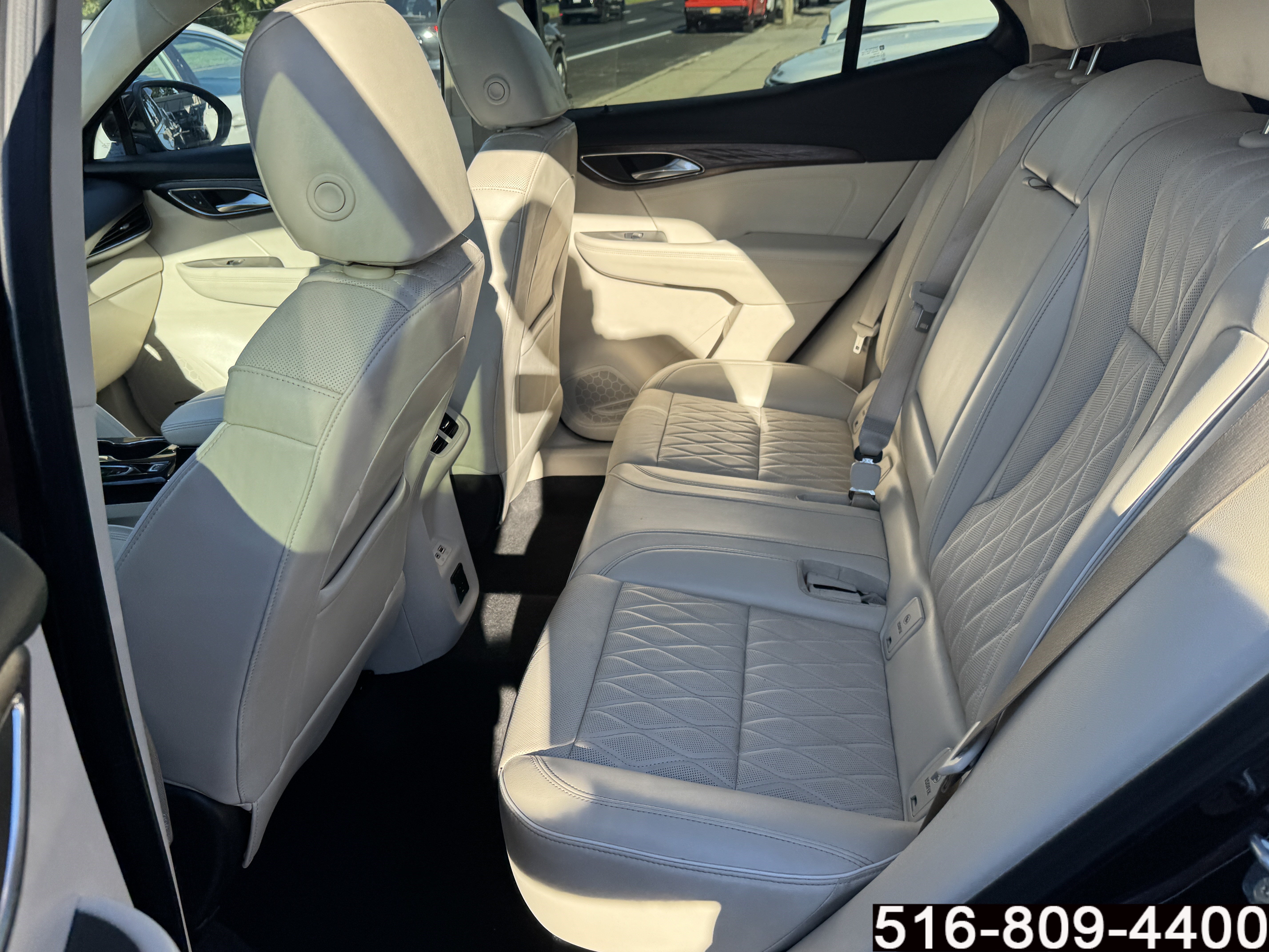 Used 2023 Buick Envision Avenir AWD/4WD image 37