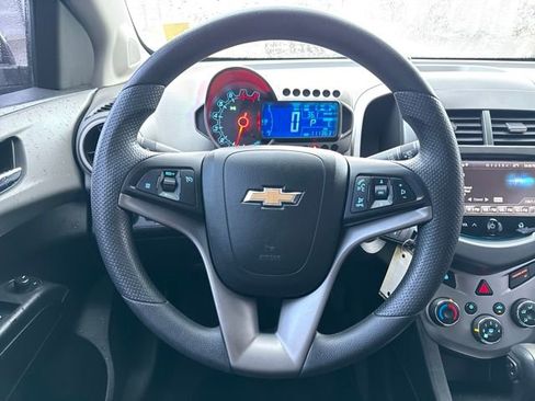 Used 2013 Chevrolet Sonic LT image 19