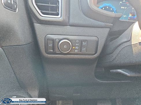 Certified 2025 Ford Bronco Sport Outer Banks w/ Outer Banks Tech Package+ AWD/4WD image 35