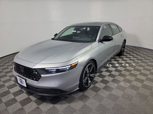 Used 2024 Honda Accord Sport image 12