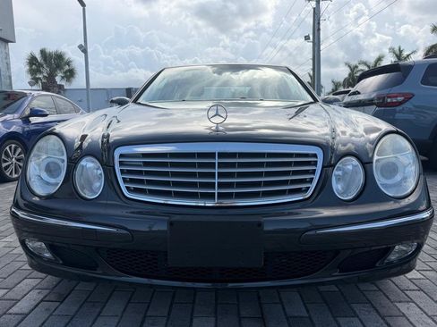 Used 2004 Mercedes-Benz E 320 Sedan image 2