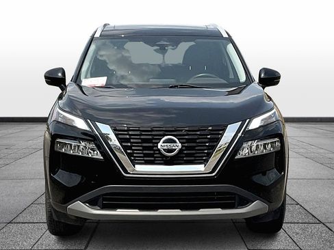 Used 2021 Nissan Rogue SV w/ Premium Package image 3