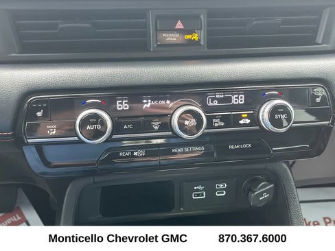 Used 2025 Honda Pilot TrailSport image 21