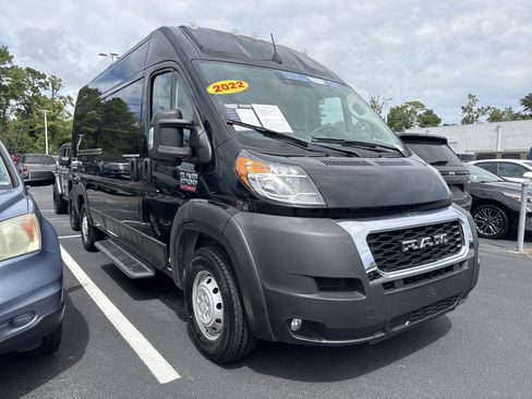 Used 2022 RAM ProMaster 2500 w/ Safety Group FWD image 2