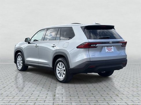 Certified 2025 Toyota Grand Highlander XLE image 6