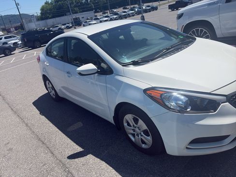 Used 2016 Kia Forte LX FWD image 13