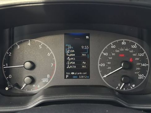 Used 2023 Toyota Corolla SE image 12