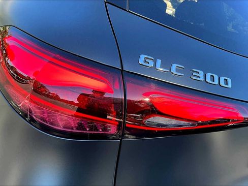 Used 2025 Mercedes-Benz GLC 300 image 59