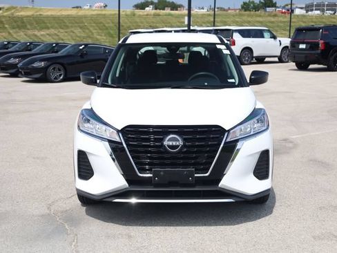 Used 2024 Nissan Kicks S FWD image 3