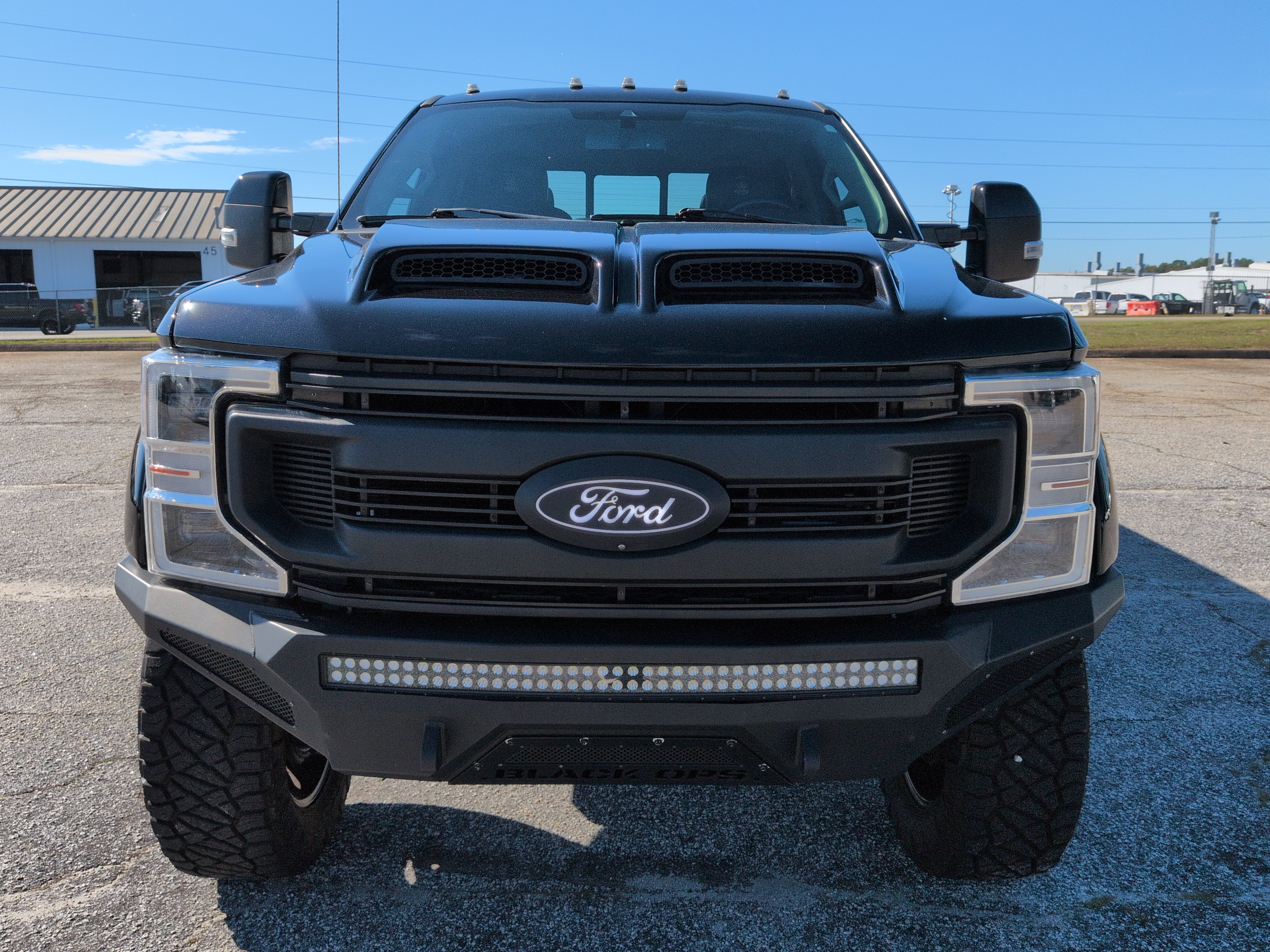 Used 2020 Ford F350 Lariat w/ Lariat Ultimate Package AWD/4WD image 7