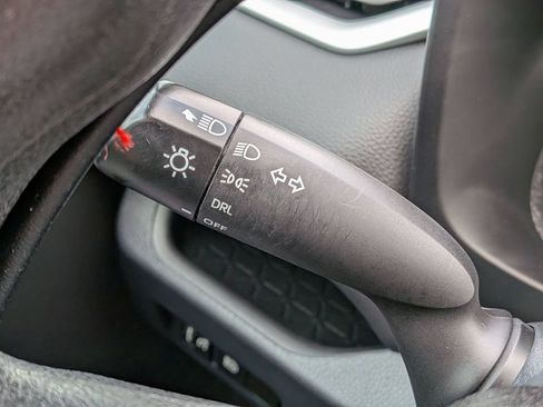 Used 2023 Toyota RAV4 LE AWD/4WD image 23