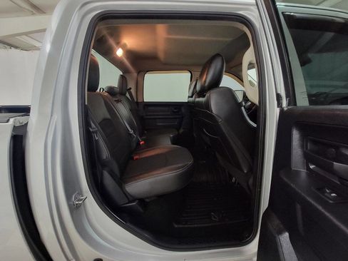 Used 2015 RAM 1500 Express image 17