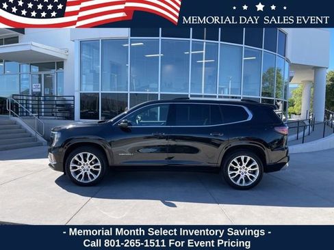 Used 2025 GMC Acadia Denali w/ Super Cruise Package AWD/4WD image 2