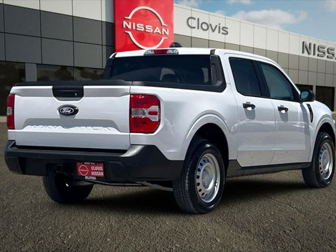 Used 2025 Ford Maverick XLT w/ Equipment Group 302A AWD/4WD image 3