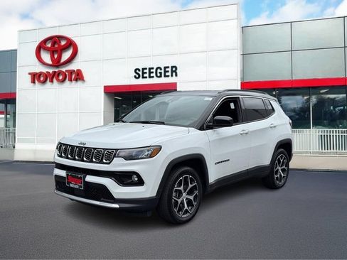 Used 2024 Jeep Compass Limited AWD/4WD image 11