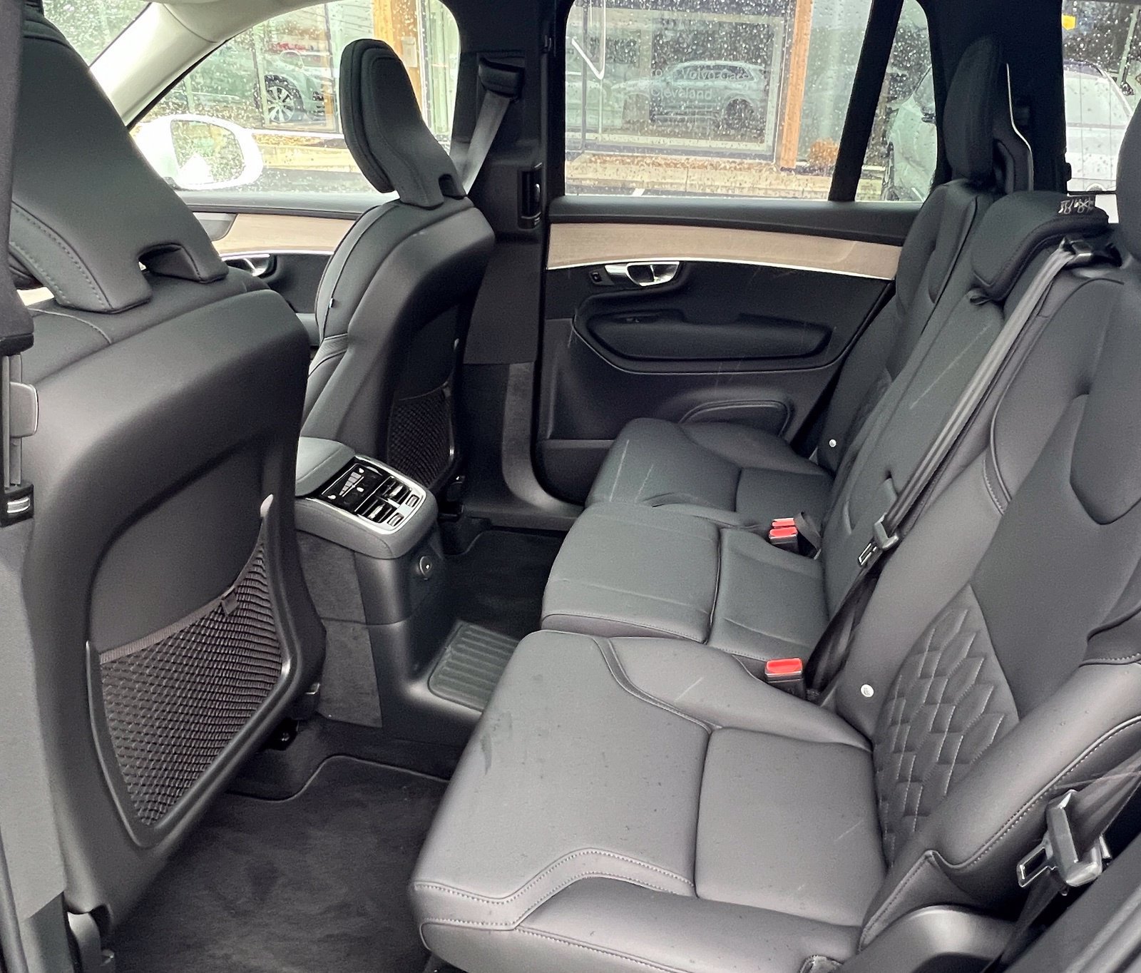 New 2026 Volvo XC90 T8 Plus w/ Protection Package Premier AWD/4WD image 15