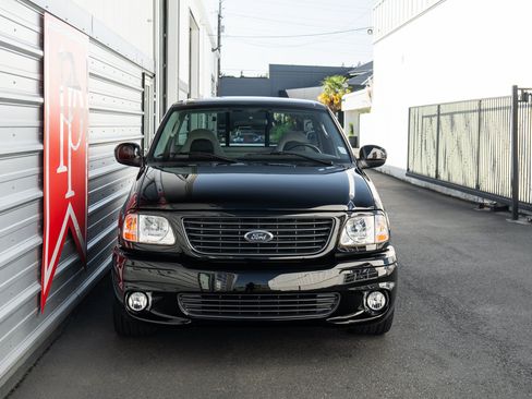 Used 2004 Ford F150 Lightning RWD image 28