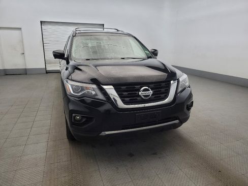 Used 2019 Nissan Pathfinder Platinum image 14