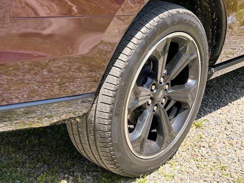 Used 2024 Ford Expedition Limited AWD/4WD image 19